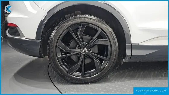 AUDI Q4 E-TRON 40 PREMIUM SPORTBACK