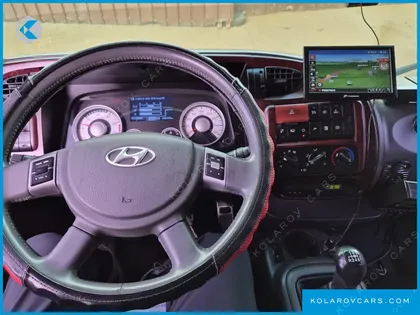 HYUNDAI MEGA TRUCK GOLD