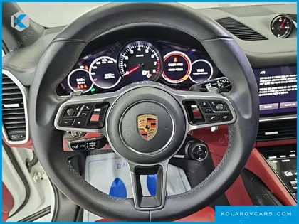 PORSCHE CAYENNE 3.0 PLATINUM EDITION