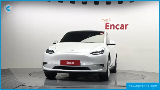 TESLA MODEL Y STANDARD RANGE RWD