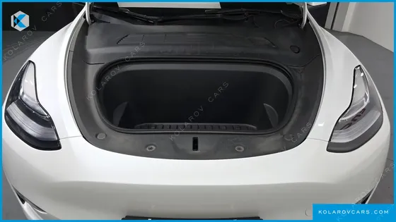 TESLA MODEL Y STANDARD RANGE RWD