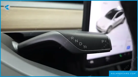 TESLA MODEL Y STANDARD RANGE RWD