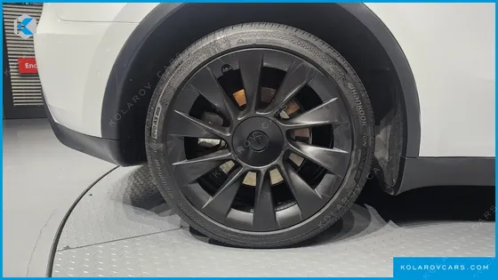 TESLA MODEL Y LONG RANGE AWD