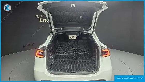TESLA MODEL Y LONG RANGE AWD
