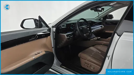 HYUNDAI GRANDEUR 2,5 GASOLINE 2WD