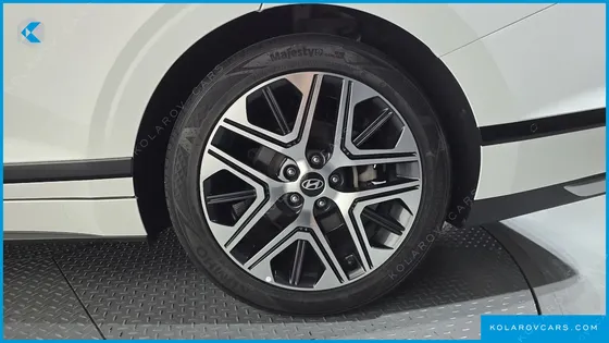 HYUNDAI GRANDEUR 2,5 GASOLINE 2WD