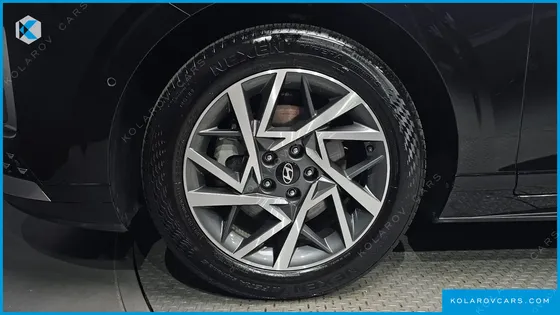HYUNDAI GRANDEUR 2,5 GASOLINE 2WD