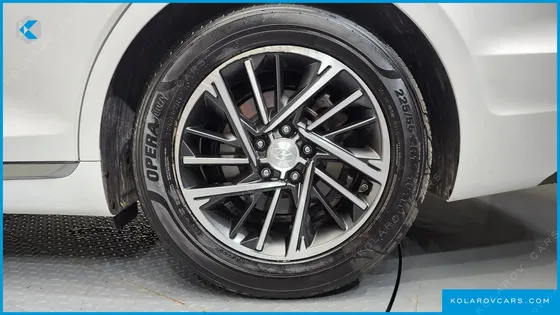 HYUNDAI GRANDEUR 2.5