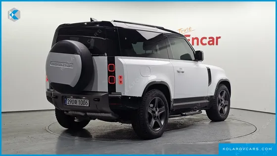 LAND ROVER DEFENDER 90 D250 X-DYNAMIC SE