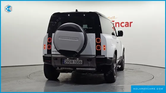 LAND ROVER DEFENDER 90 D250 X-DYNAMIC SE