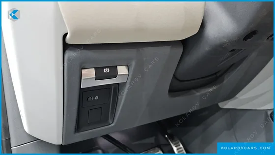 LAND ROVER DEFENDER 110 D240 SE