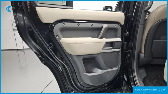 LAND ROVER DEFENDER 110 D240 SE