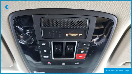 KIA CARNIVAL GASOLINE 9-SEATER SIGNATURE