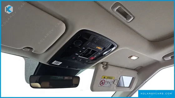 KIA CARNIVAL GASOLINE 9-SEATER SIGNATURE