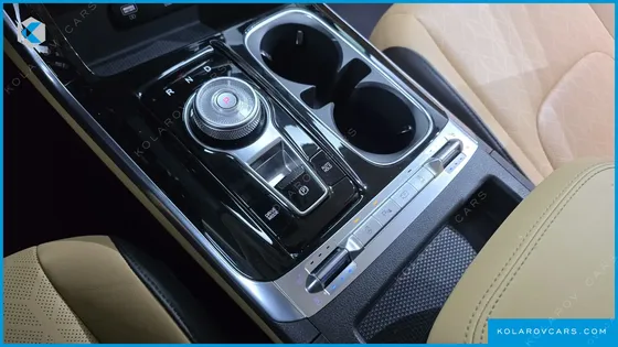 KIA CARNIVAL 9-SEATER NOBLESSE