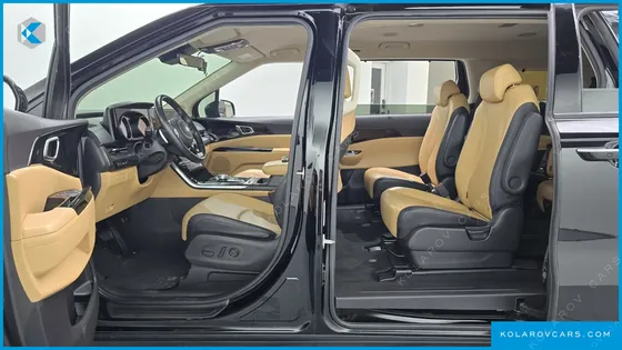 KIA CARNIVAL 9-SEATER NOBLESSE