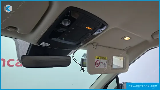 KIA CARNIVAL 9-SEATER NOBLESSE