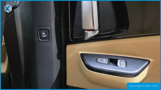 KIA CARNIVAL 9-SEATER PRESTIGE