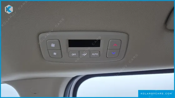KIA CARNIVAL 9-SEATER PRESTIGE