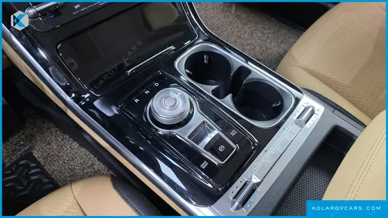 KIA CARNIVAL 9-SEATER NOBLESSE
