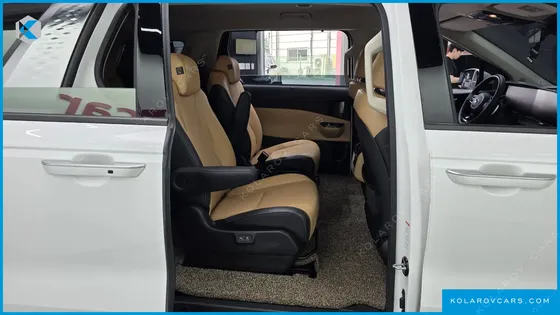 KIA CARNIVAL 9-SEATER NOBLESSE