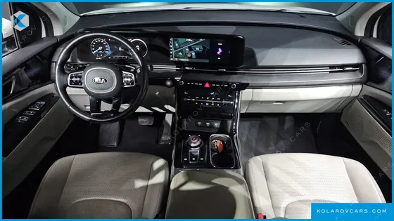 KIA CARNIVAL 7-SEATER SIGNATURE
