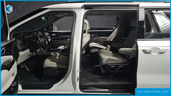KIA CARNIVAL 7-SEATER SIGNATURE