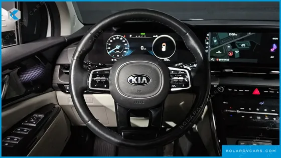 KIA CARNIVAL 7-SEATER SIGNATURE