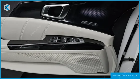 KIA CARNIVAL 7-SEATER SIGNATURE