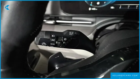KIA CARNIVAL 7-SEATER SIGNATURE