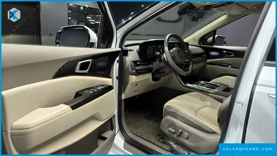 KIA CARNIVAL 7-SEATER SIGNATURE