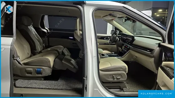 KIA CARNIVAL 7-SEATER SIGNATURE