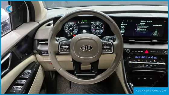 KIA CARNIVAL 7-SEATER SIGNATURE