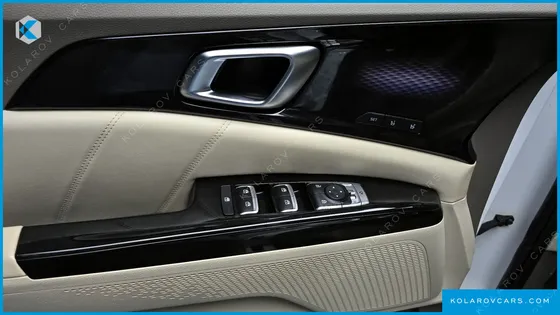 KIA CARNIVAL 7-SEATER SIGNATURE