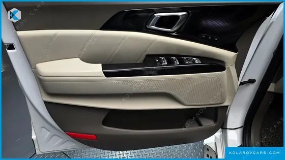 KIA CARNIVAL 7-SEATER SIGNATURE
