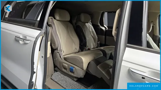 KIA CARNIVAL 7-SEATER SIGNATURE