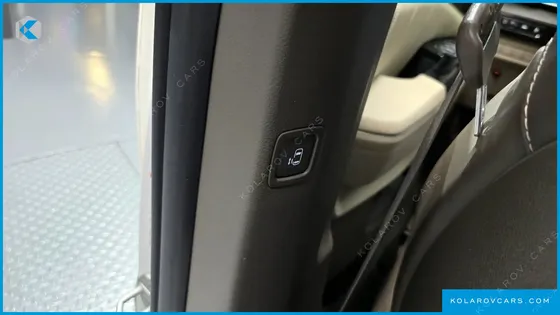 KIA CARNIVAL 7-SEATER SIGNATURE