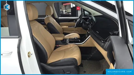 KIA CARNIVAL 7-SEATER SIGNATURE