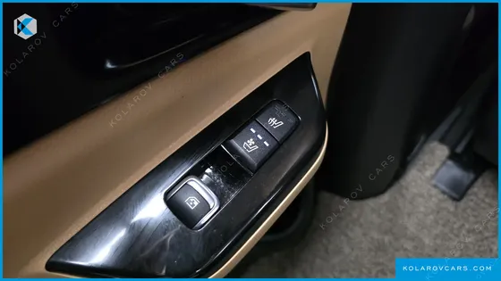 KIA CARNIVAL 7-SEATER SIGNATURE