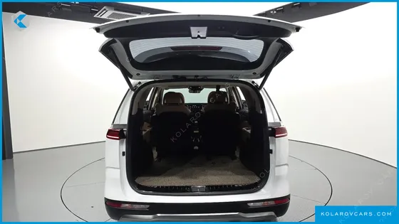 KIA CARNIVAL 7-SEATER SIGNATURE