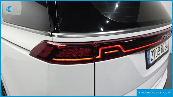KIA CARNIVAL 7-SEATER SIGNATURE