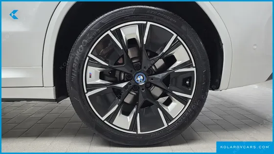 BMW IX3 M SPORTS