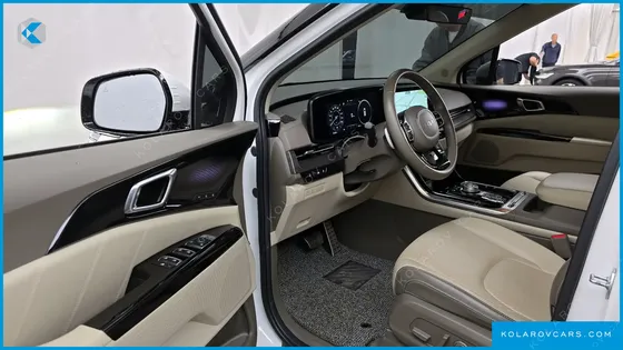 KIA CARNIVAL 7-SEATER SIGNATURE