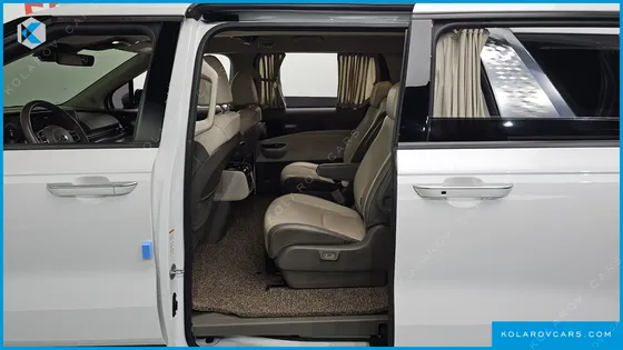 KIA CARNIVAL GASOLINE 9-SEATER HI-LIMOUSINE