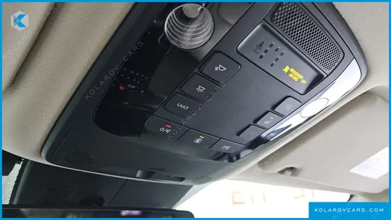 KIA CARNIVAL GASOLINE 9-SEATER HI-LIMOUSINE