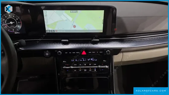 KIA CARNIVAL GASOLINE 7-SEATER HI-LIMOUSINE