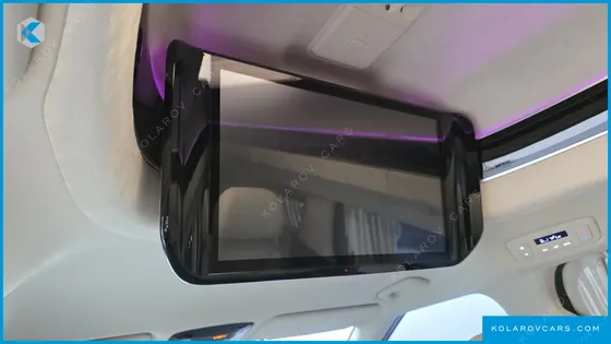 KIA CARNIVAL GASOLINE 7-SEATER HI-LIMOUSINE