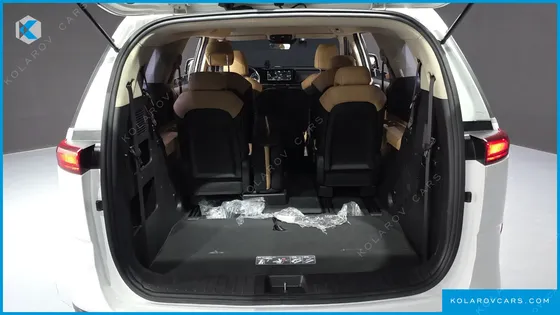 KIA CARNIVAL 11-SEATER PRESTIGE