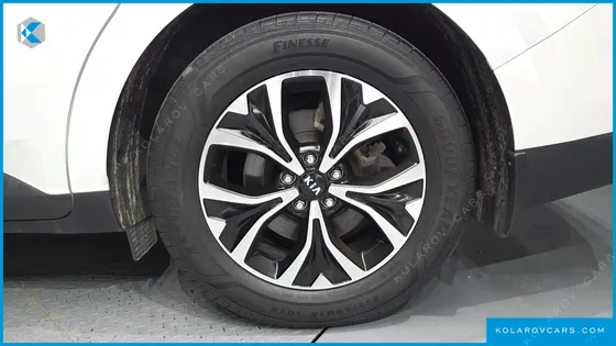 KIA CARNIVAL 11-SEATER PRESTIGE