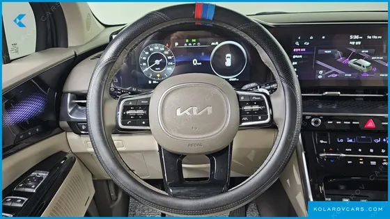 KIA CARNIVAL 9-SEATER HI-LIMOUSINE